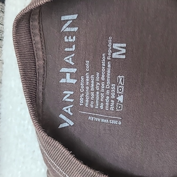 Licensed Band Merch Van Halen '79 World Tour Crew Neck Tee in Brown - NWOT - Picture 11 of 17